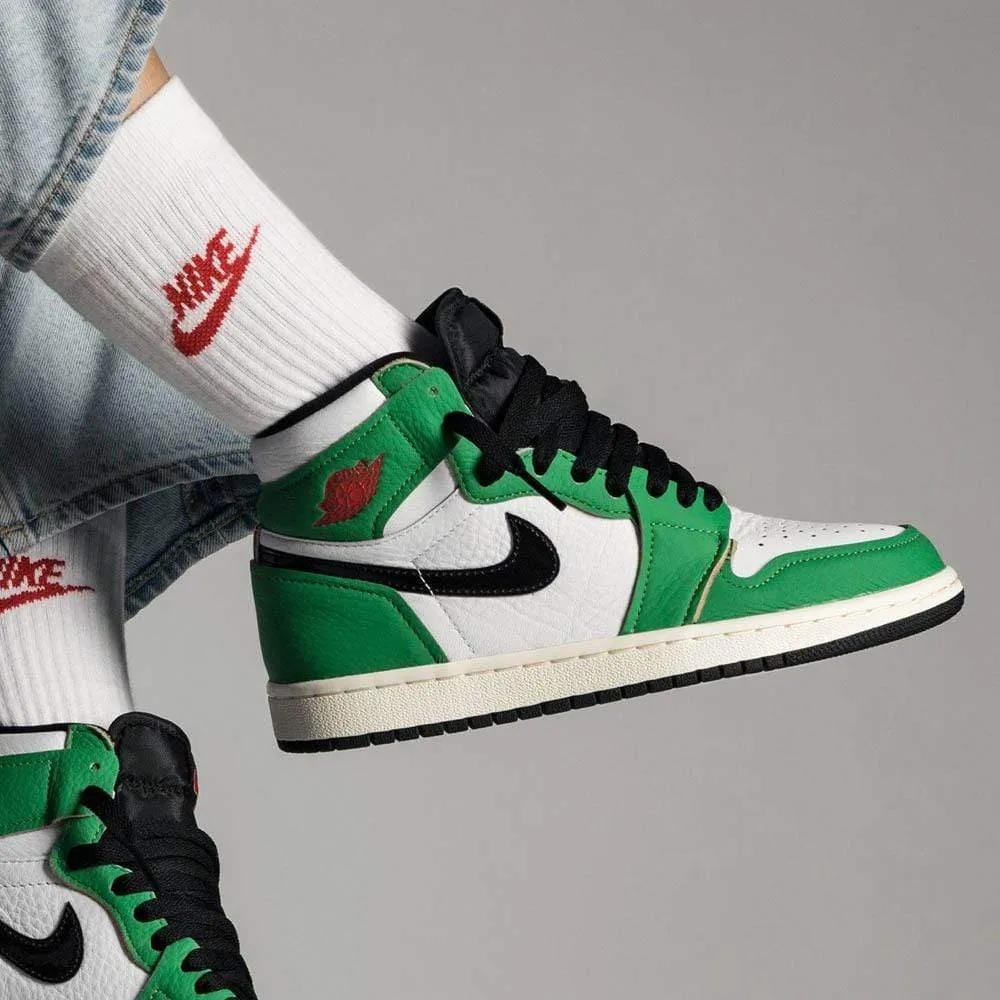 Air Jordan 1 Wmns Retro High OG 'Lucky Green'